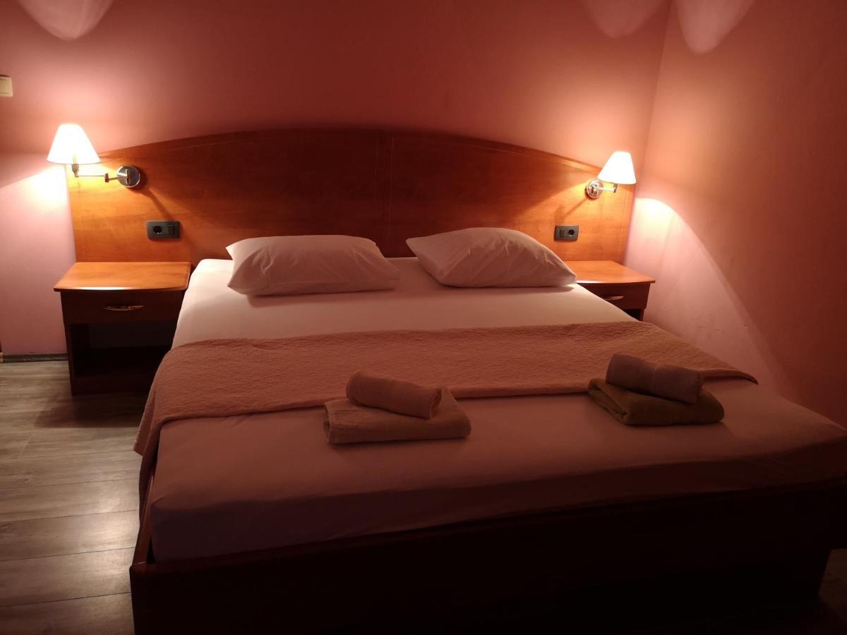 Apartmani Olivera 2 Supetarska Draga Bilik gambar