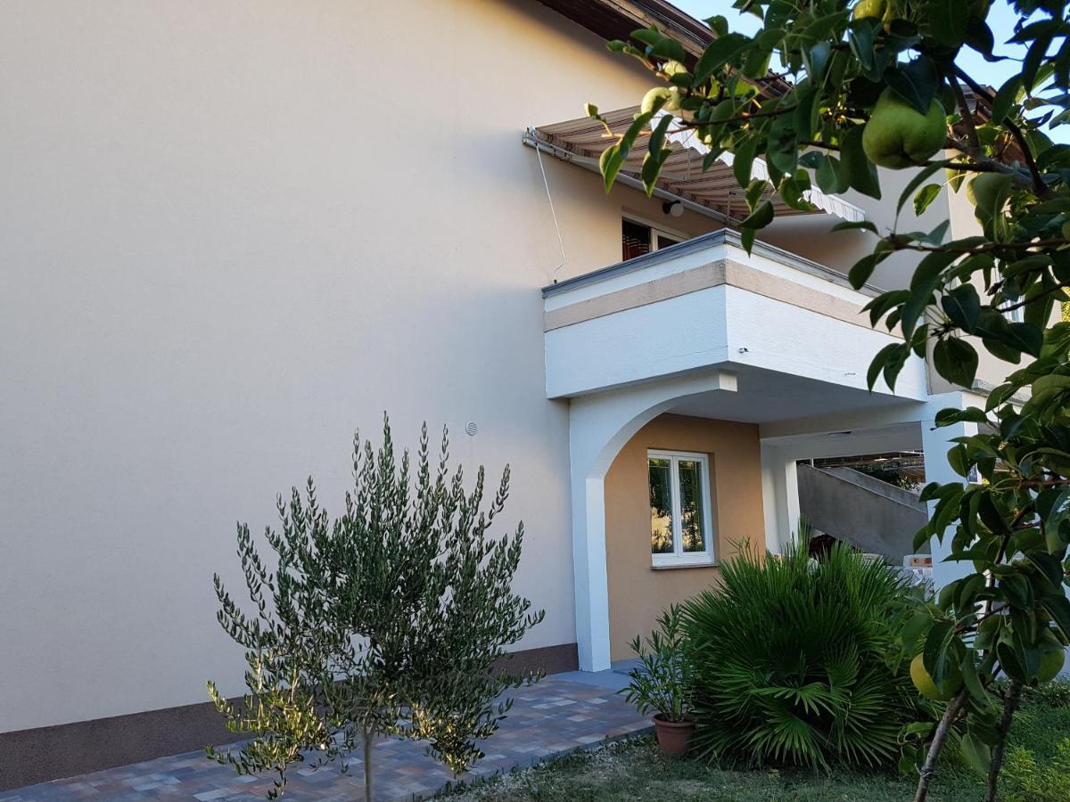 Apartmani Olivera 2 Supetarska Draga Luaran gambar
